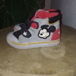 Vintage kids Mickey Mouse shoes size 6 toddlers